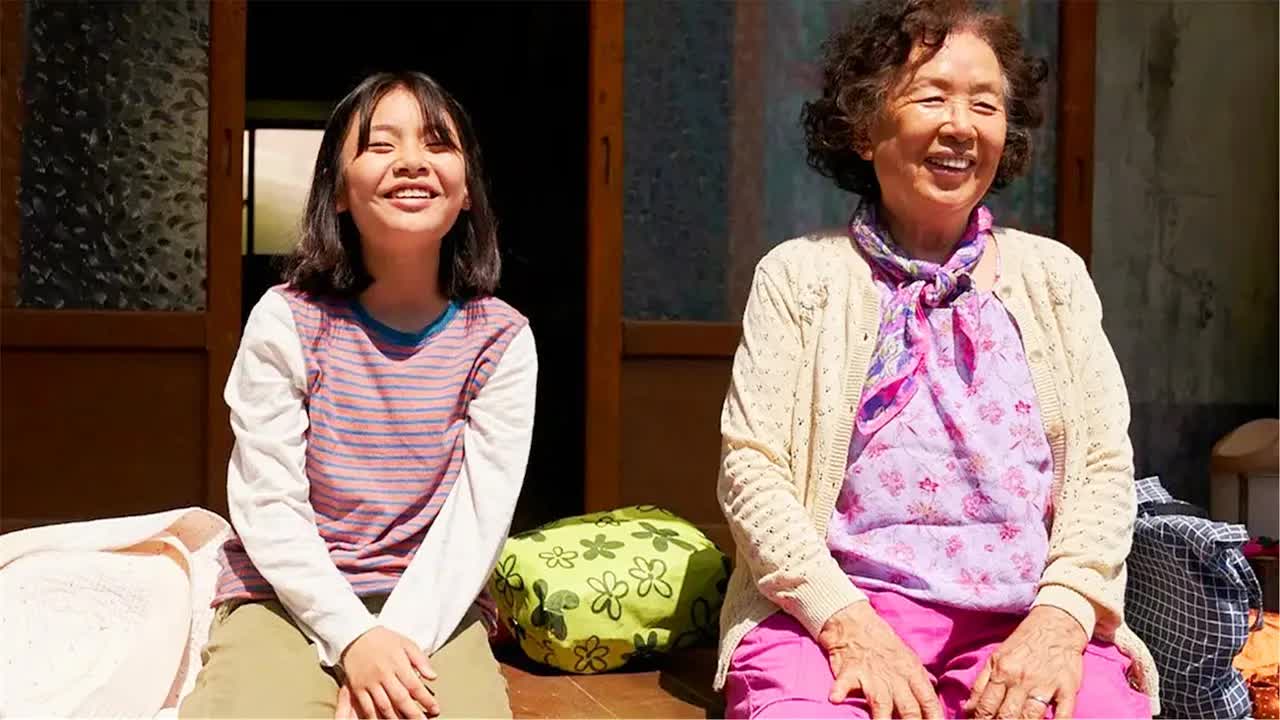 看哭了！看一部少一部的电影，感谢80岁的罗文姬奶奶还在奋斗