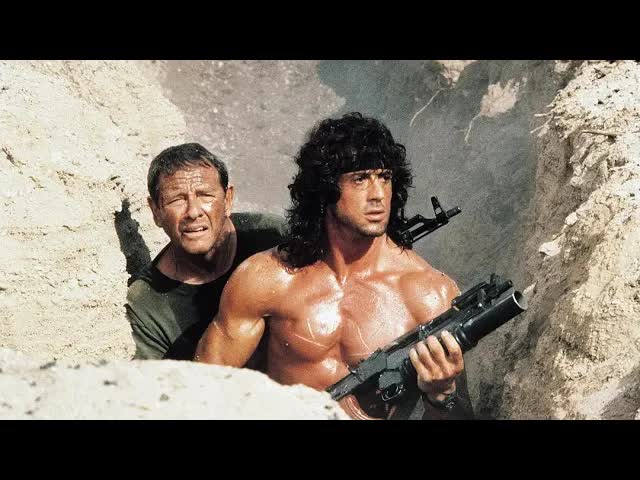 巅峰时期的史泰龙，两个人可以包围一只武装军队！《第一滴血3》